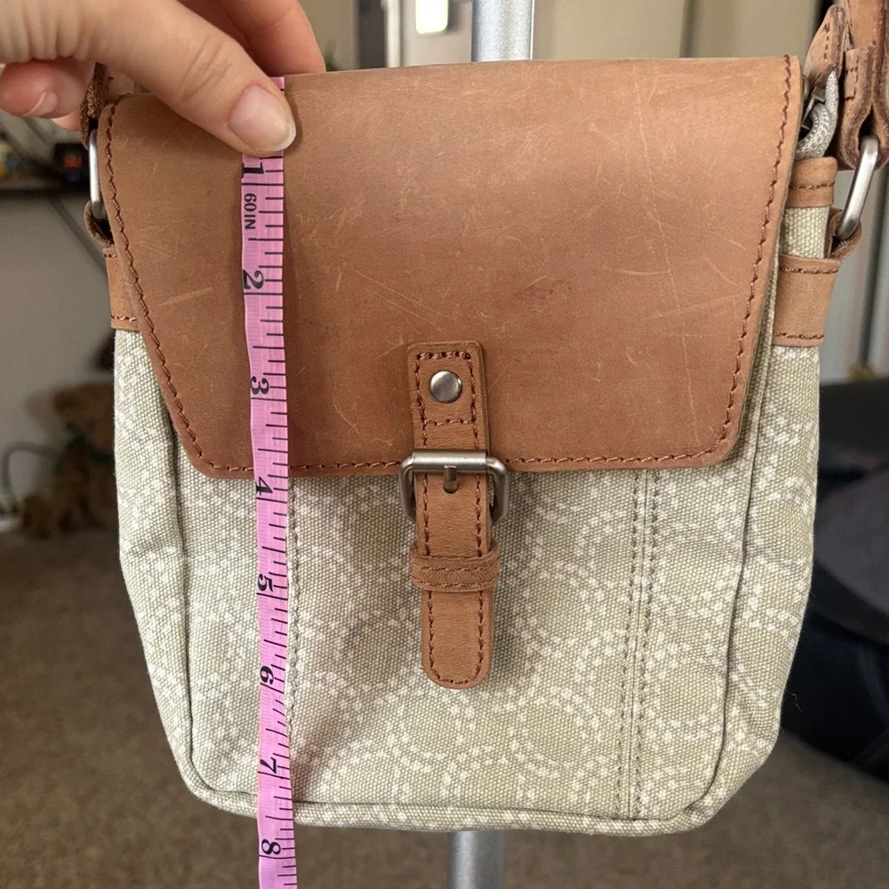 L.L.Bean Tan and Cream Crossbody Bag